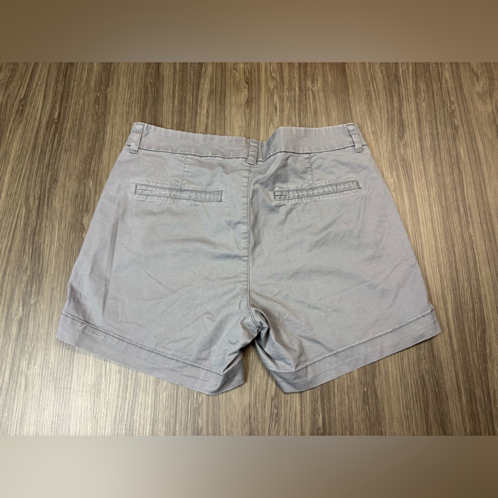 Old Navy Gray Mid Rise Shorts Size 8